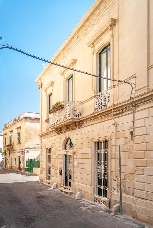 Il Garbino Suites&Apartments Lecce Extérieur photo