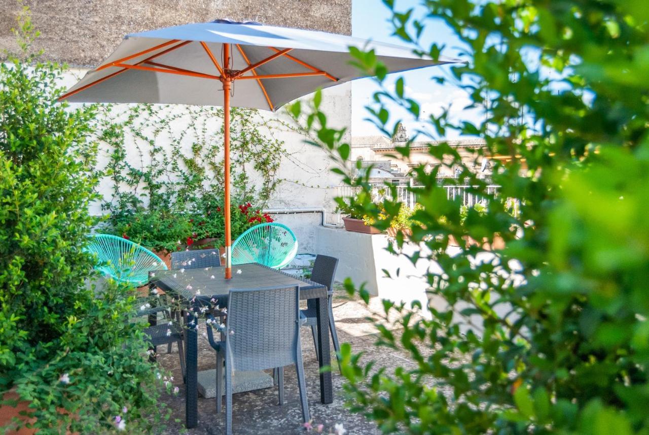 Il Garbino Suites&Apartments Lecce Extérieur photo