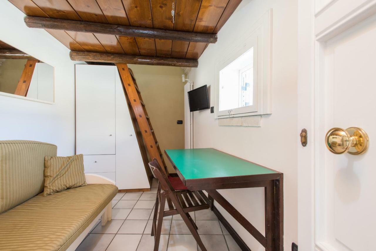 Il Garbino Suites&Apartments Lecce Extérieur photo