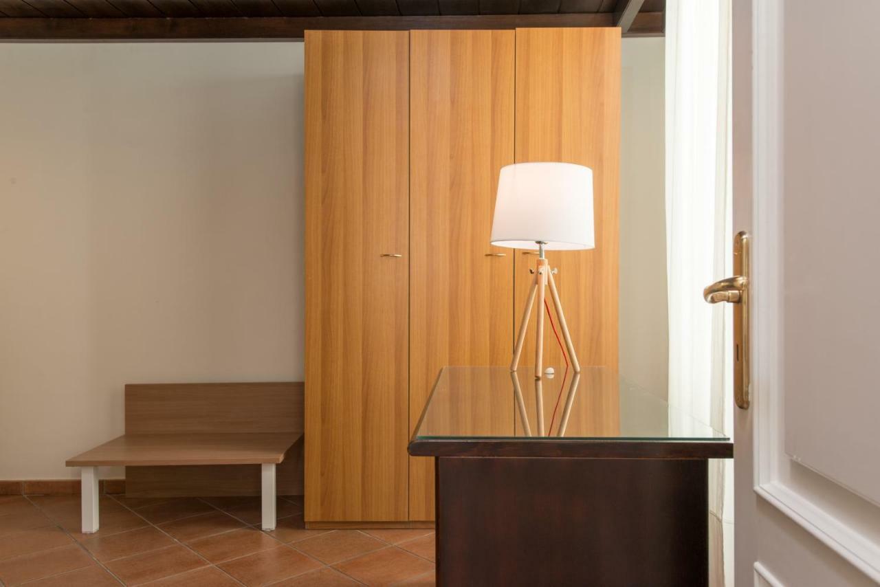 Il Garbino Suites&Apartments Lecce Extérieur photo
