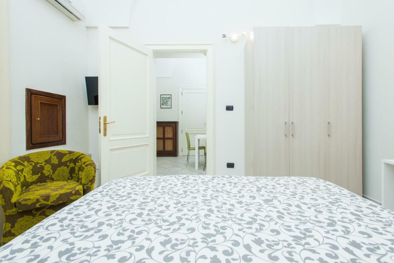 Il Garbino Suites&Apartments Lecce Extérieur photo