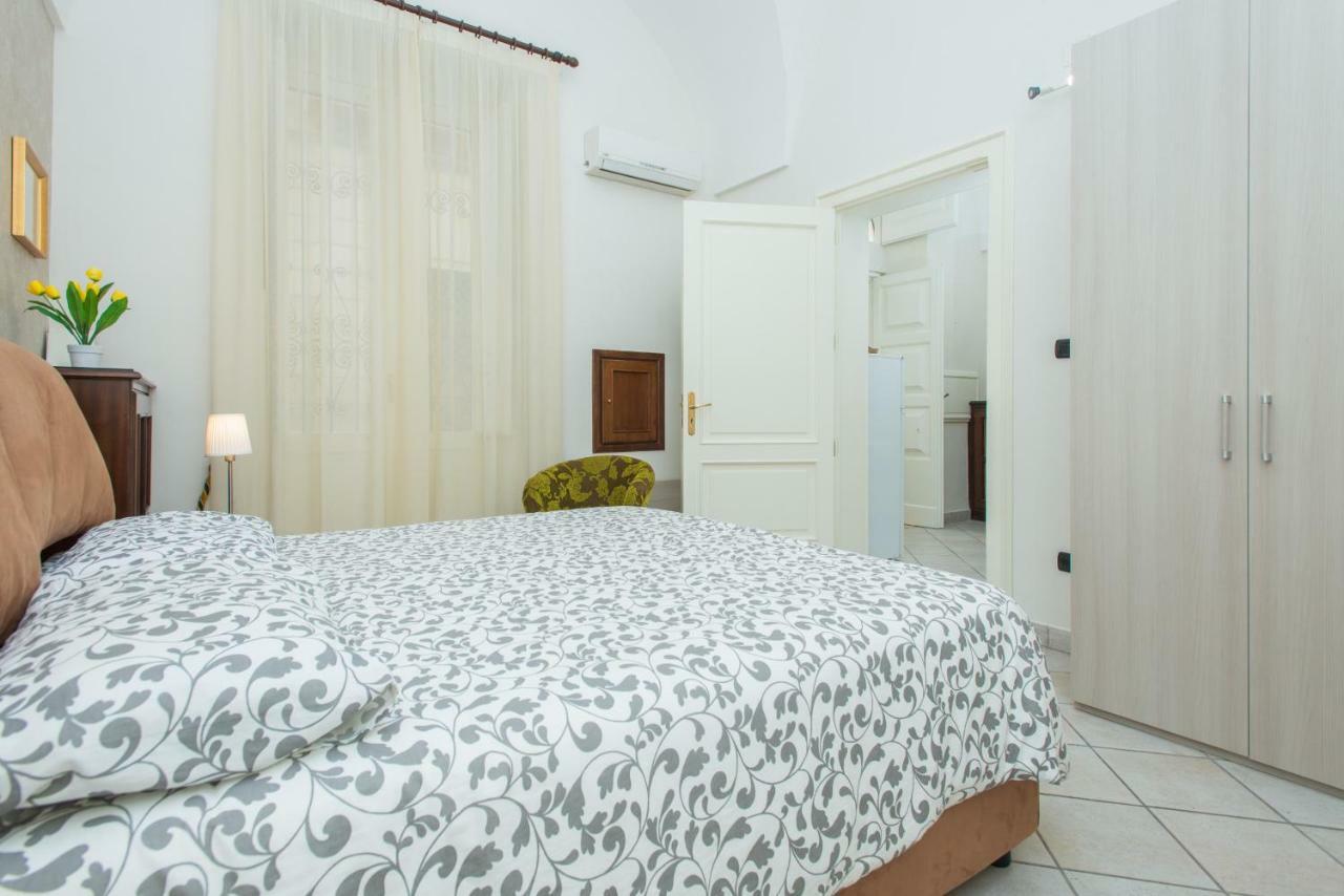 Il Garbino Suites&Apartments Lecce Extérieur photo